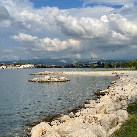 Sunset & Free Parking Garage * Koper