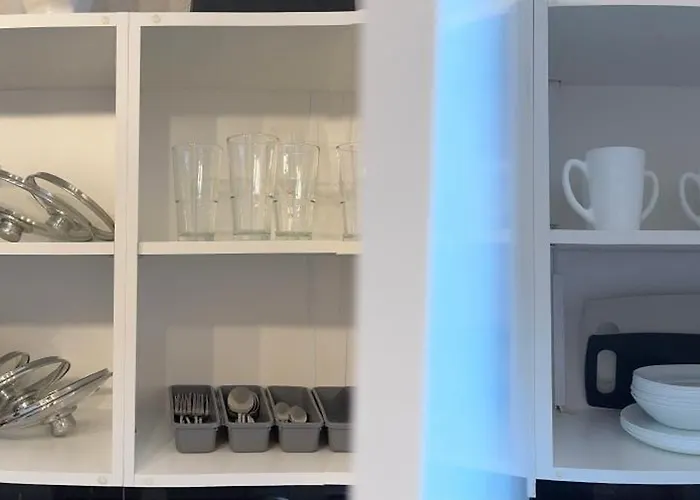 Sunset & Free Parking Garage コペル